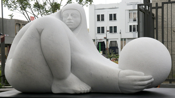 Sculpture by Jimenez Deredia